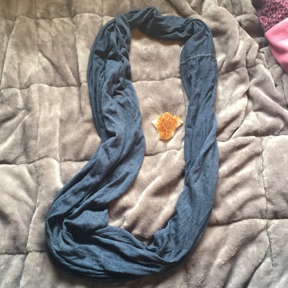 Infinity scarf - Picture 1 of 4